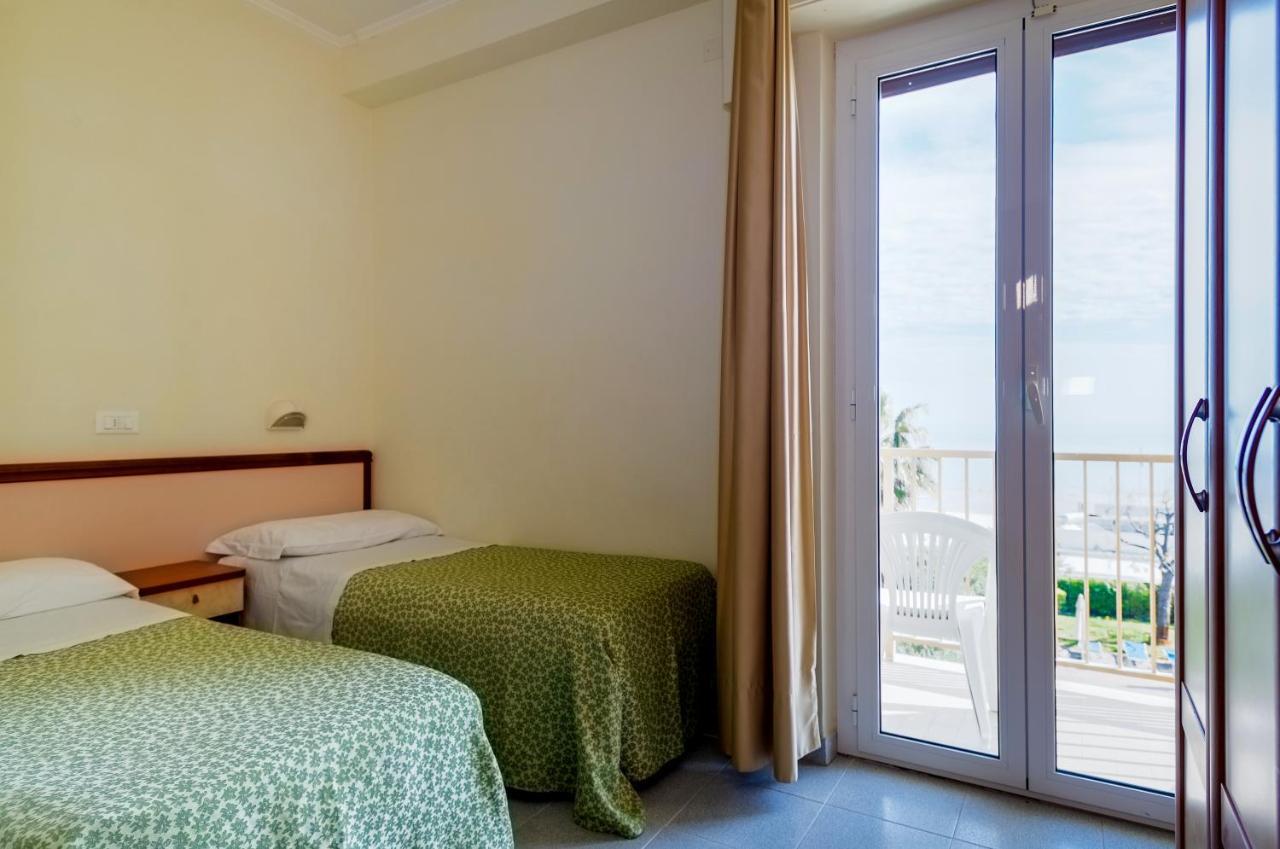 Hotel Miramare - Silvi Marina Esterno foto